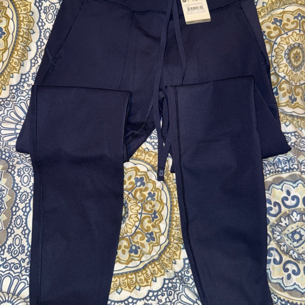 Figs Navy Seville scrub leggings